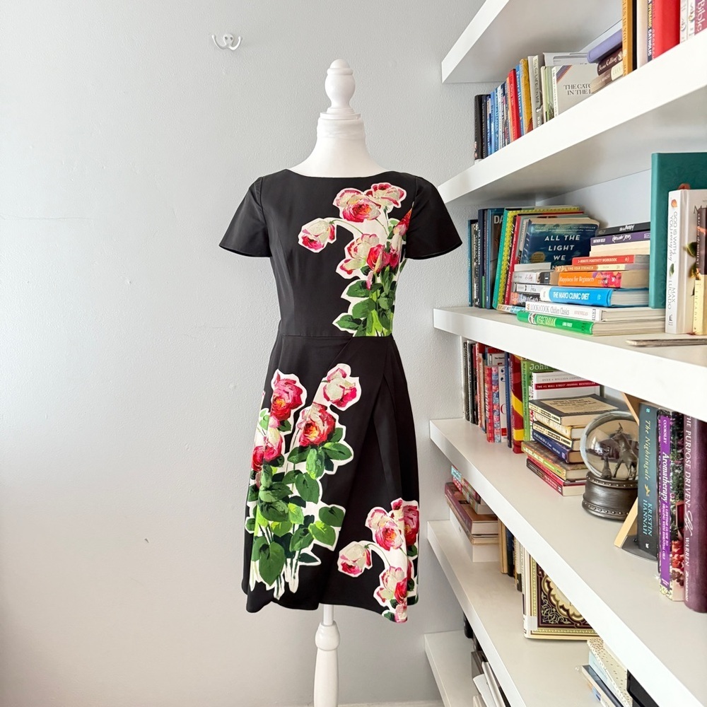 Carolina Herrera Black Midi Dress with Floral Design - Picture 2 of 16